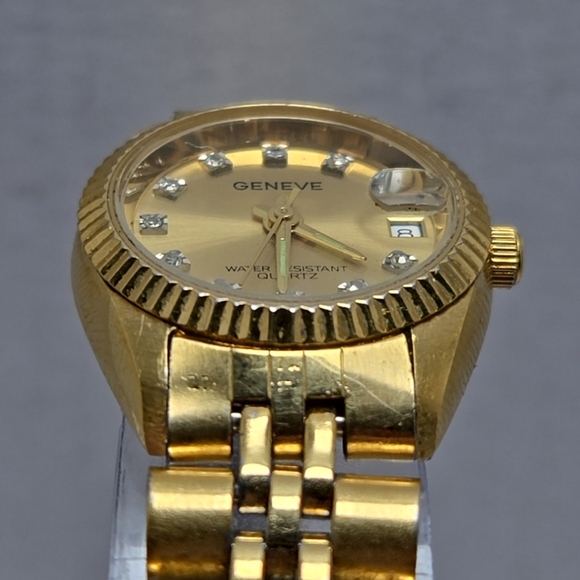 Gold Women's Watch - Picture 4 of 14